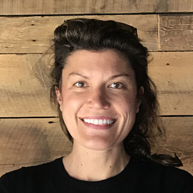 Headshot of Liz Adams